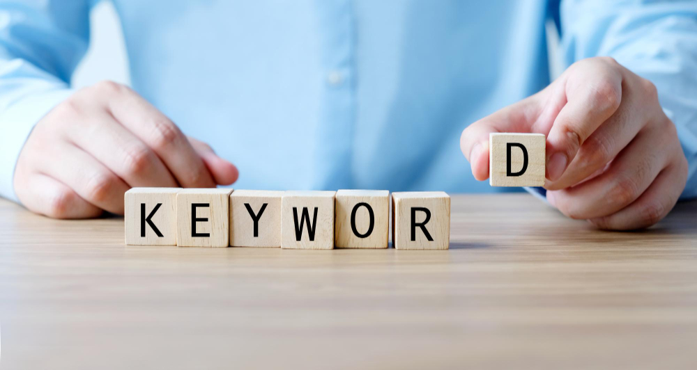 Long Tail Keywords: Como palavras-chave específicas podem gerar mais tráfego qualificado?