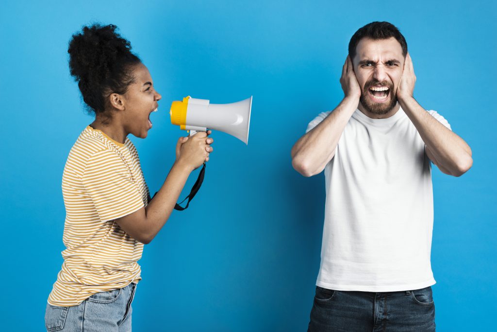 Erros de comunicação que enfraquecem a imagem da sua marca de estética